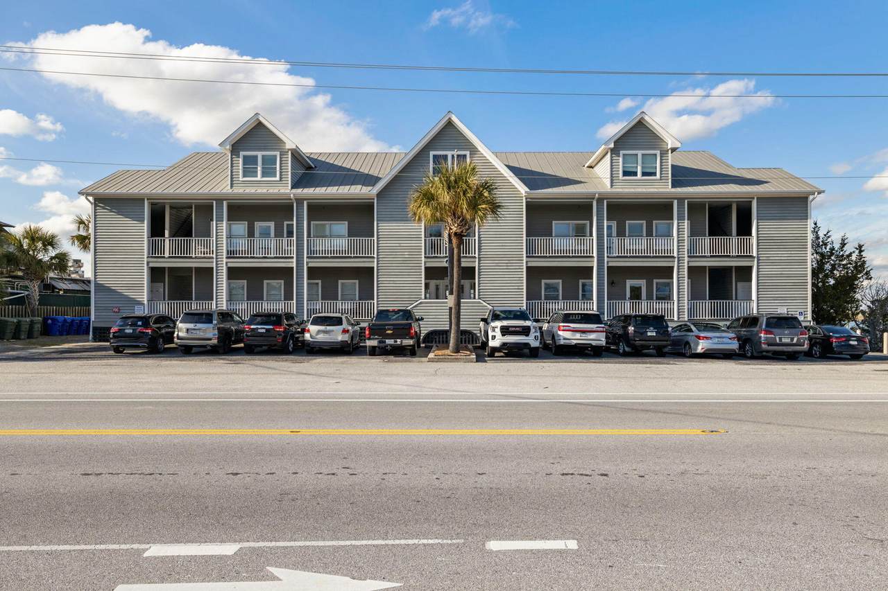 103 Palm Boulevard - Photo 1