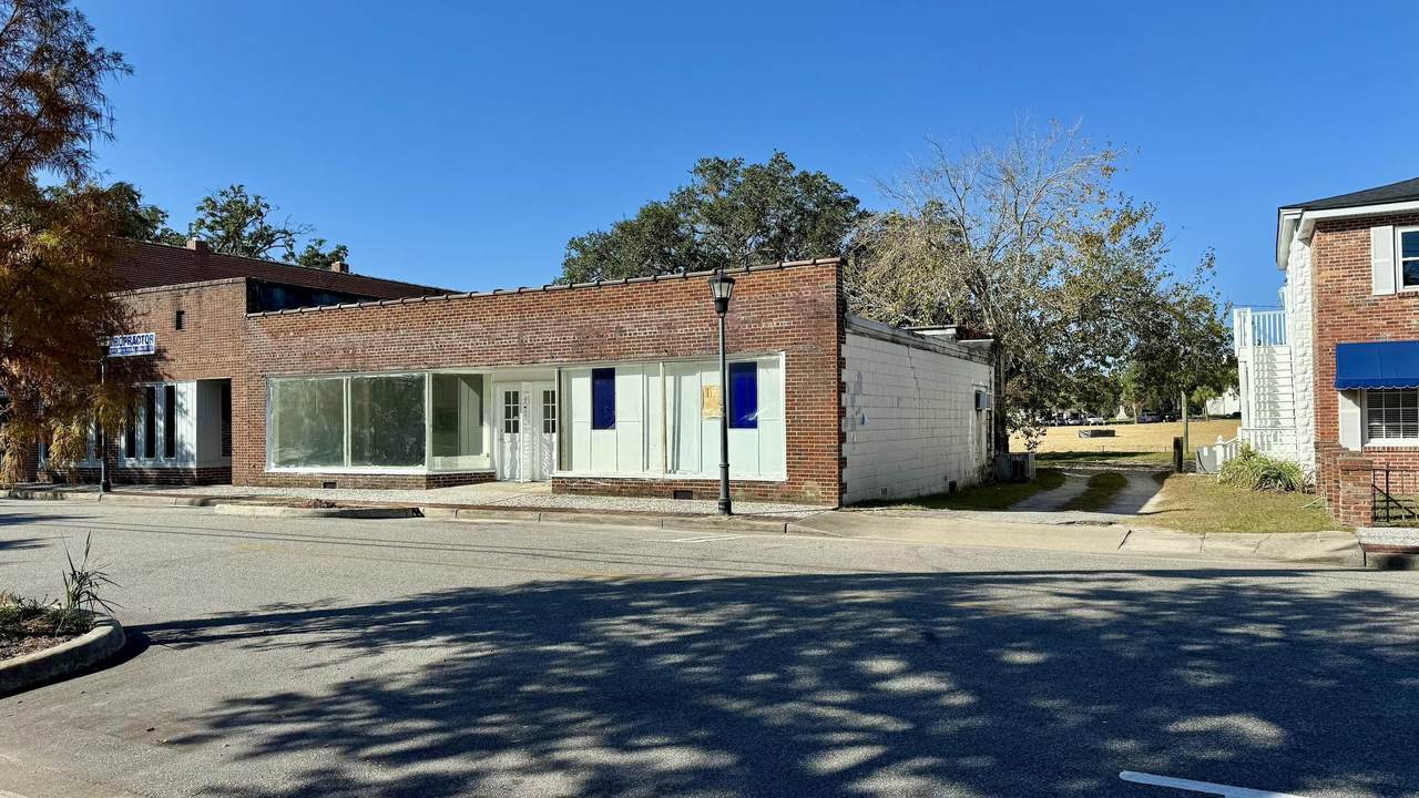 111 Lucas Street - Photo 1