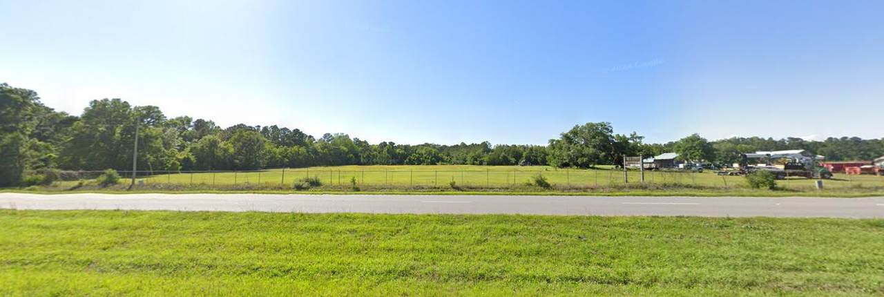 4390 Fraser Street - Photo 1