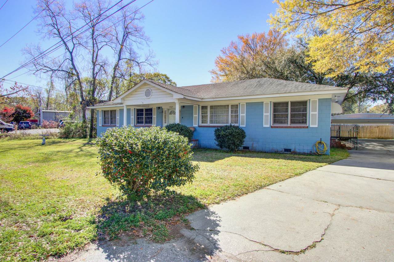 1925 Belgrade Avenue - Photo 1