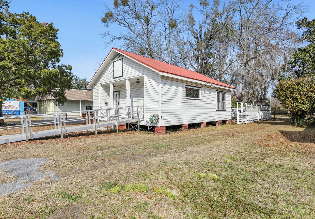 220 Main Street - Photo 1
