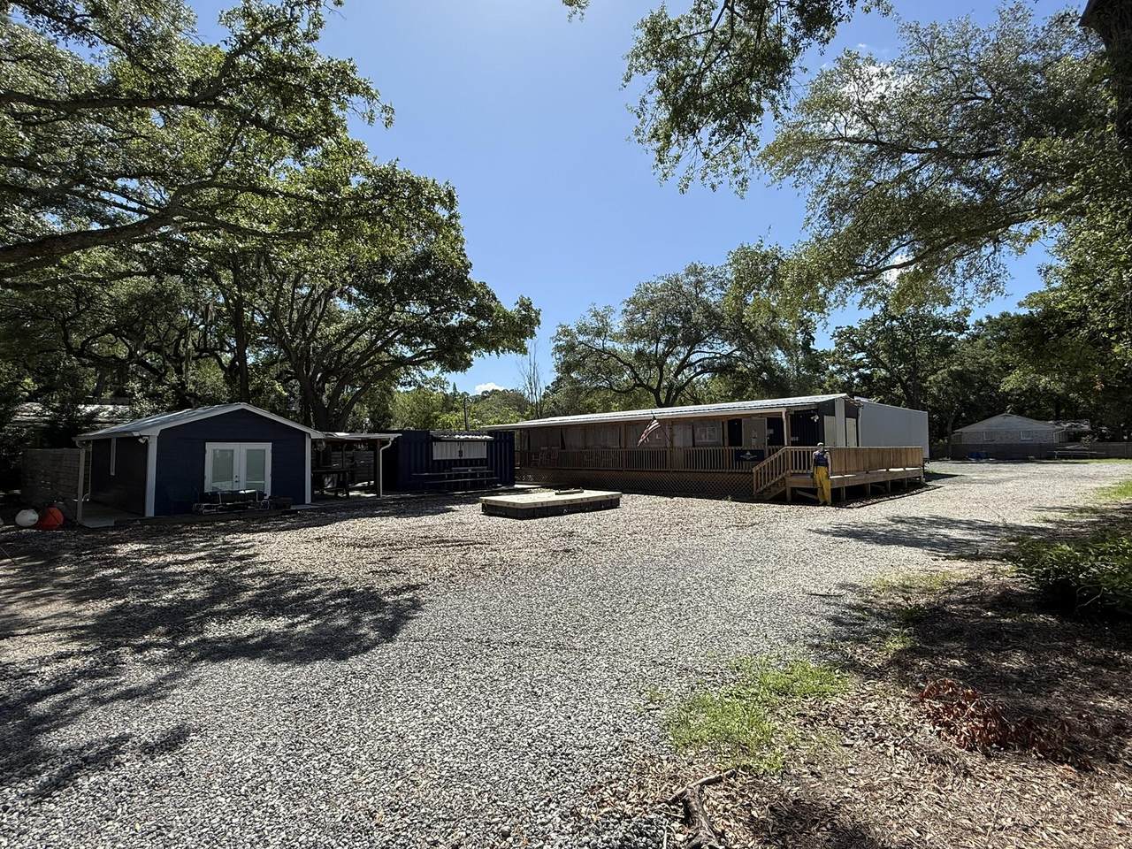 2871 Maybank Highway - Photo 1