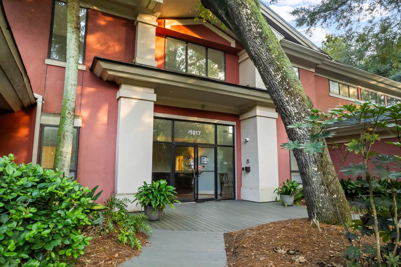1017 Chuck Dawley Boulevard - Photo 1