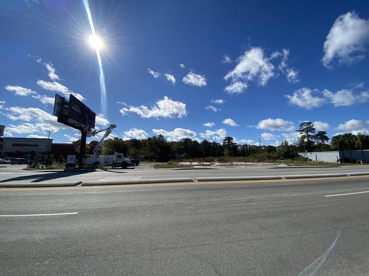 1915 Main Street - Photo 1