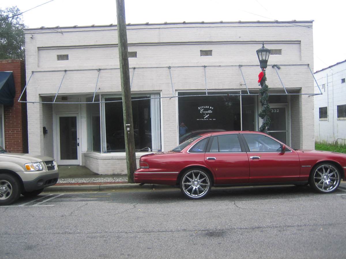 332 Walter St - Photo 1