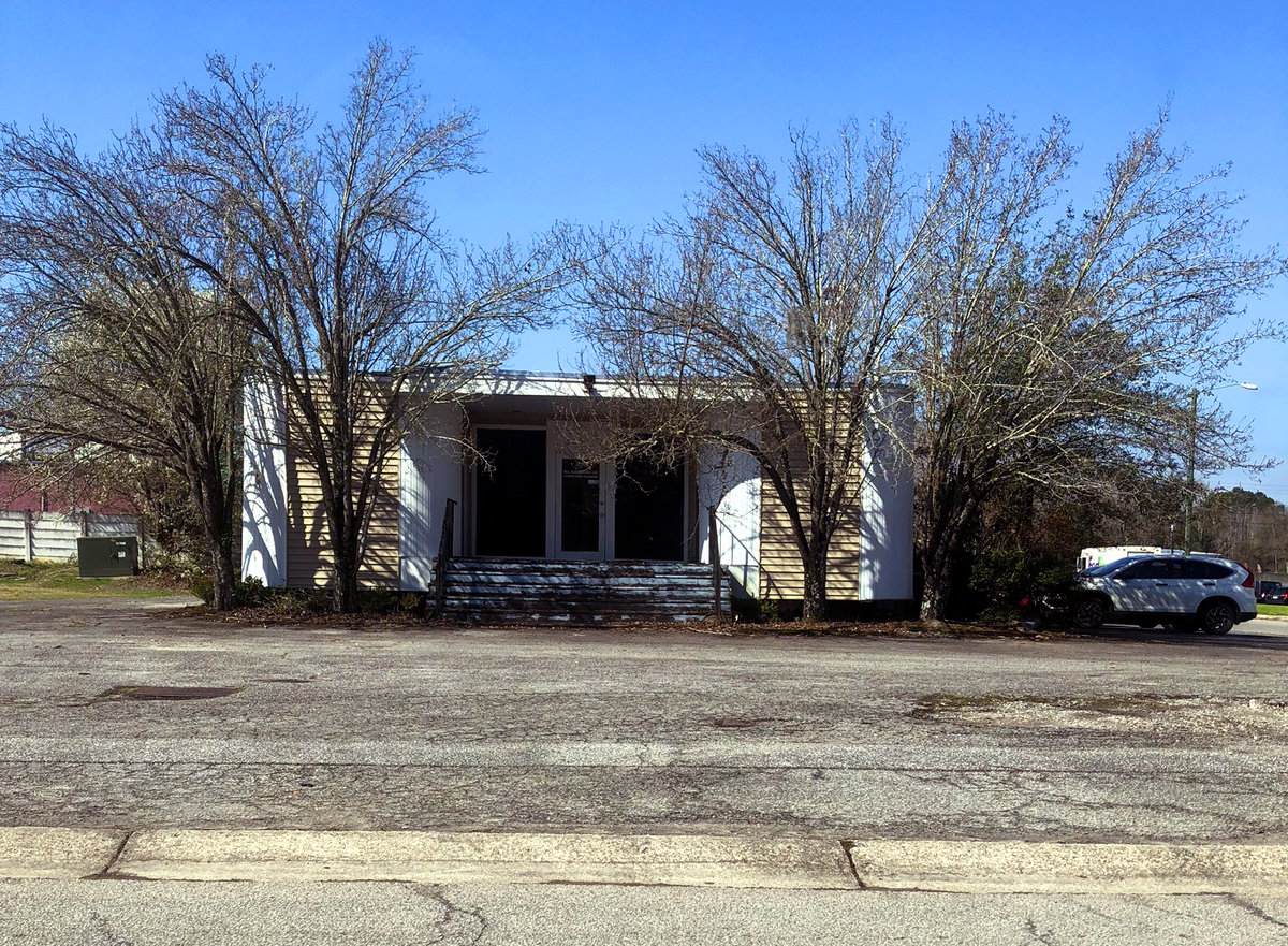 8735 Park Blvd - Photo 1