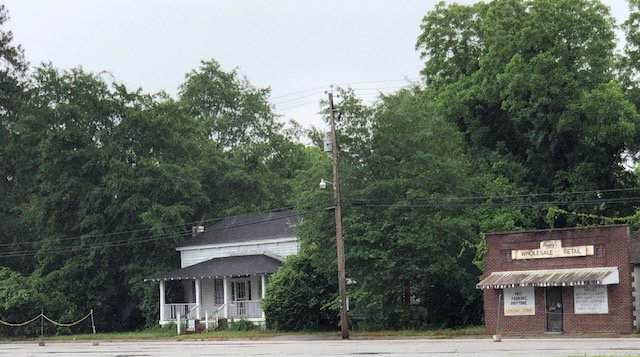 218 Railroad - Photo 1