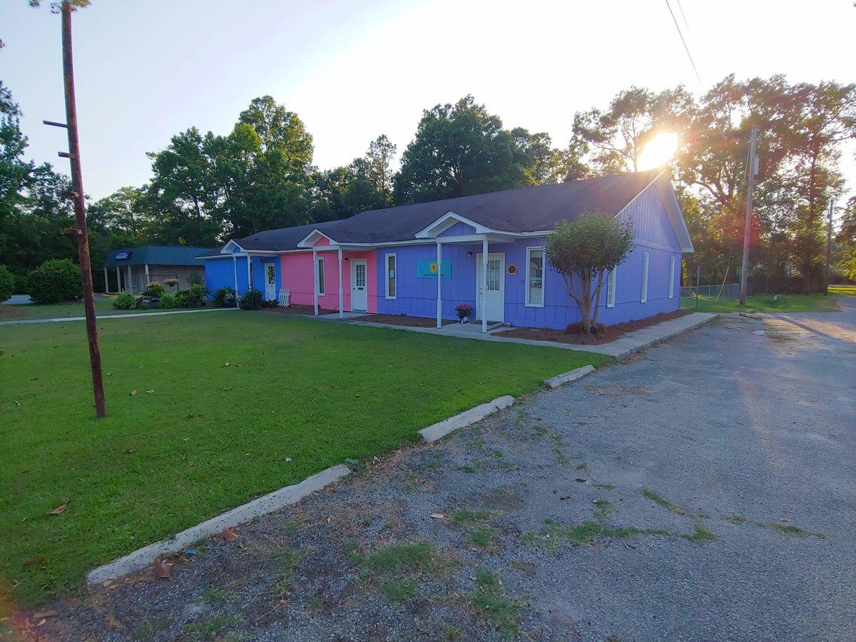 211 Carolina Ave - Photo 1