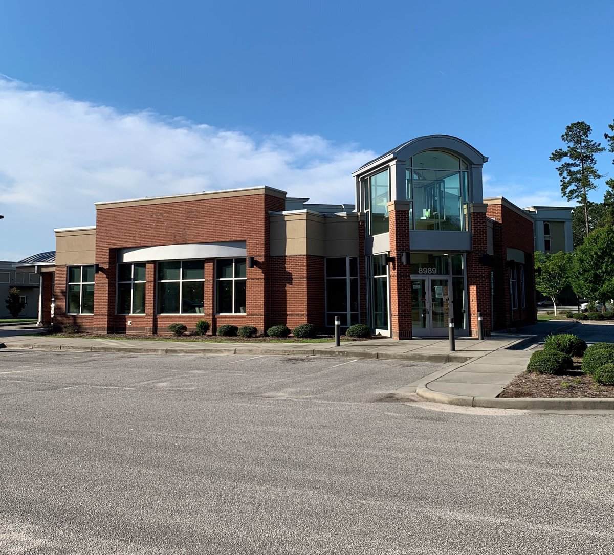 8989 University Blvd - Photo 1