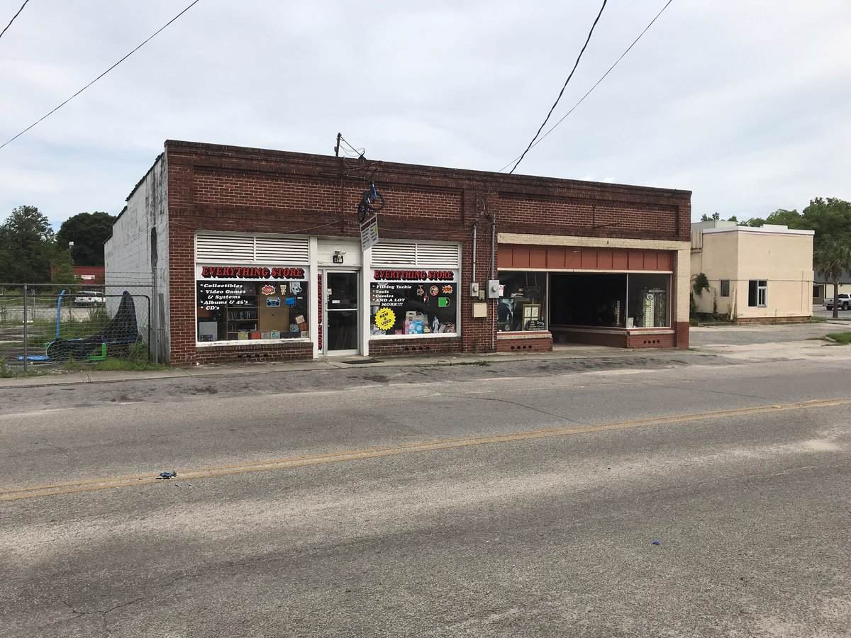 421 Gardner Blvd - Photo 1
