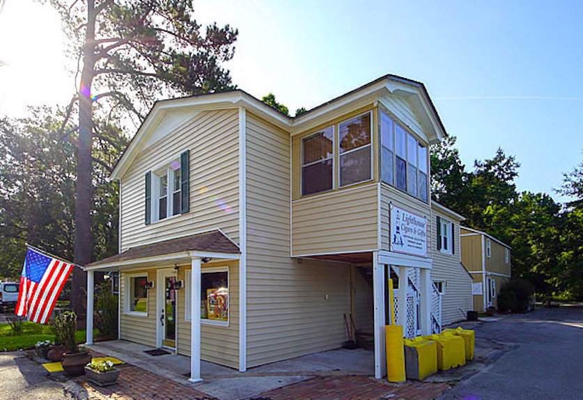 717 Cental Avenue - Photo 1