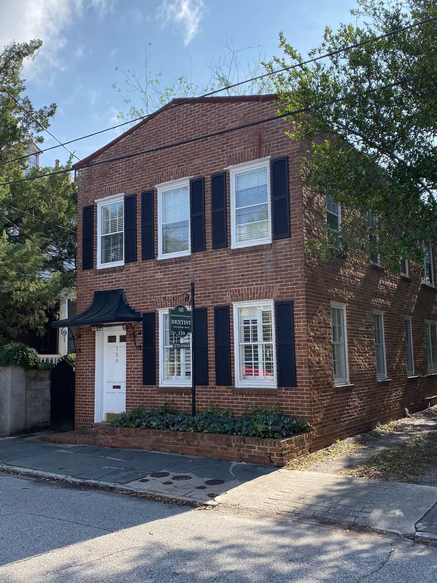 159 Wentworth St - Photo 1