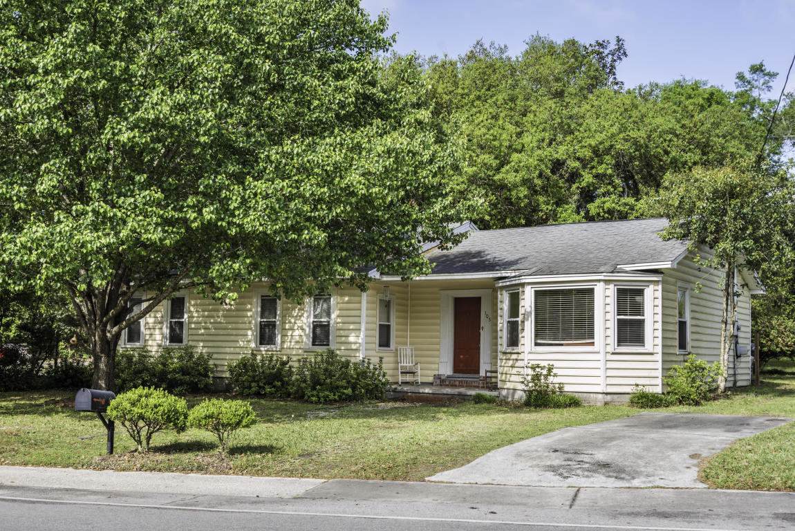 105 Broughton Rd - Photo 1