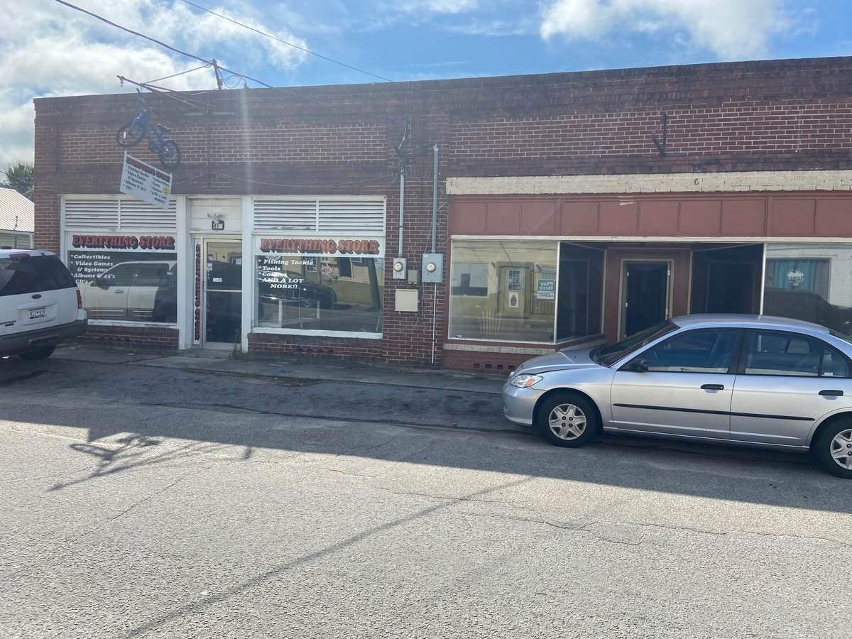 421 Gardner Blvd - Photo 1