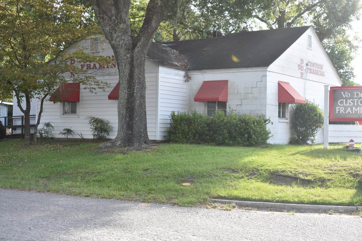 942 Savannah Hwy - Photo 1