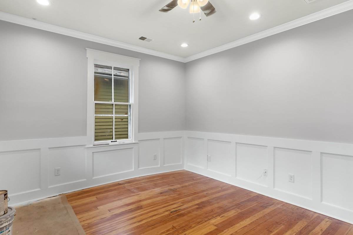 684 King St - Photo 1