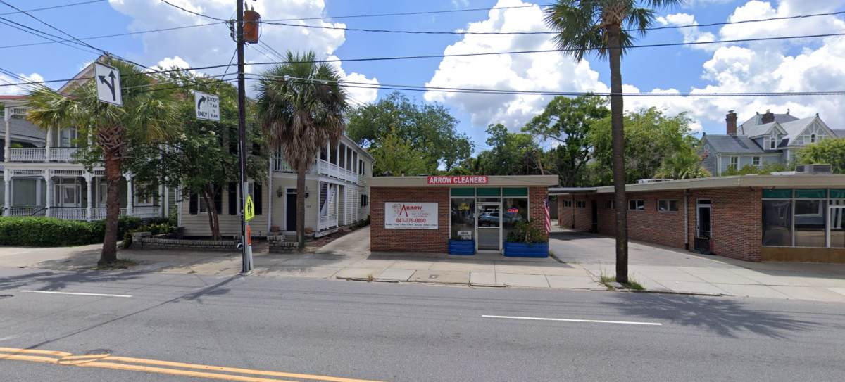 241 Calhoun St - Photo 1