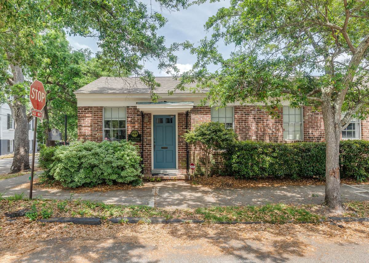 112 Bull St - Photo 1