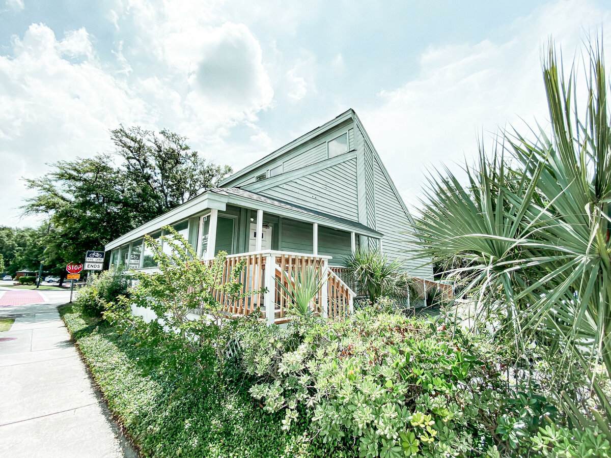 1037 Anna Knapp Blvd - Photo 1