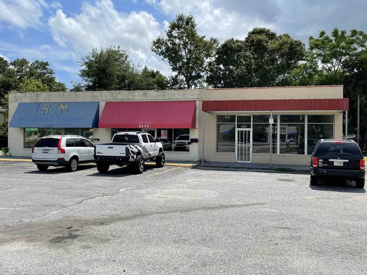 5527 Rivers Ave - Photo 1