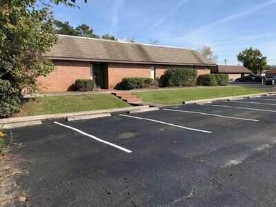 301 Oakbrook Ln - Photo 1