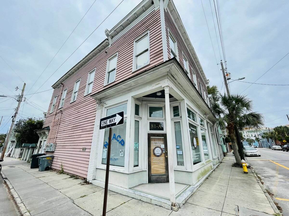 37 1/2 Hanover St - Photo 1