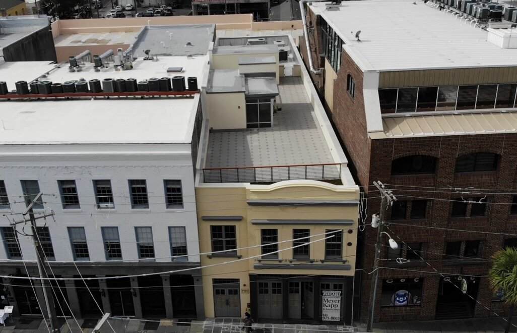 213 Bay St - Photo 1