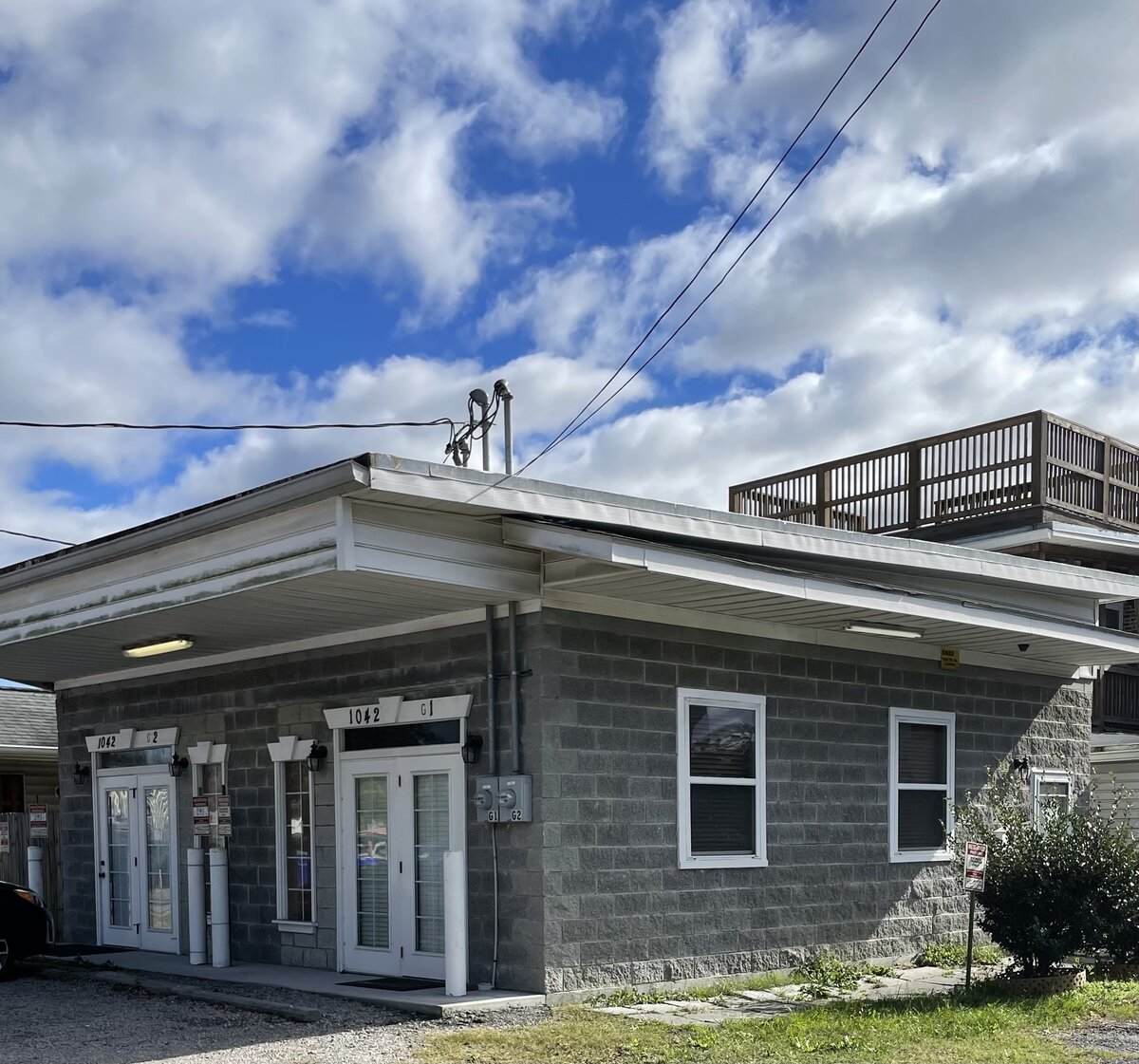 1042 Montague Ave - Photo 1