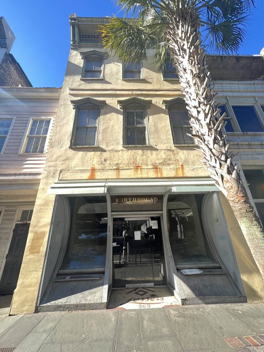 369 King St - Photo 1