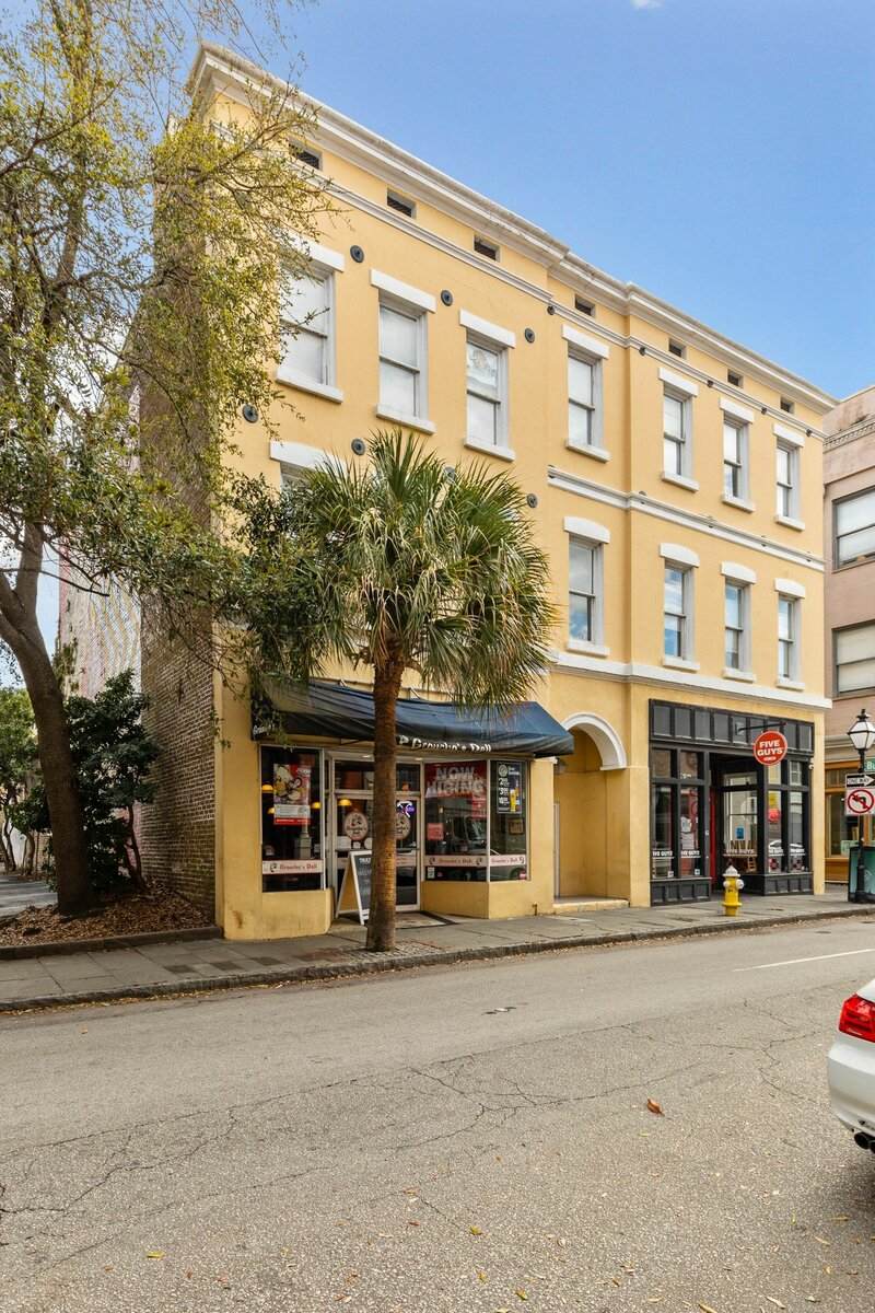 364 King St - Photo 1