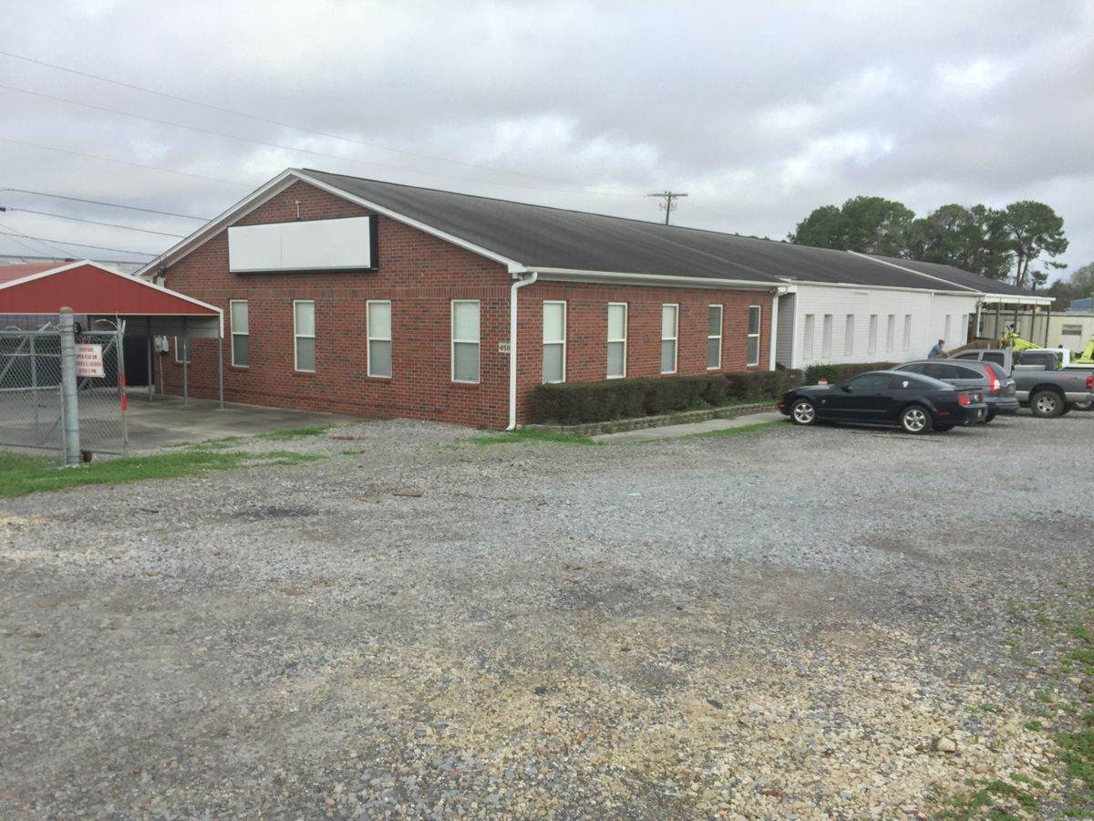 4510 Rivers Ave - Photo 1