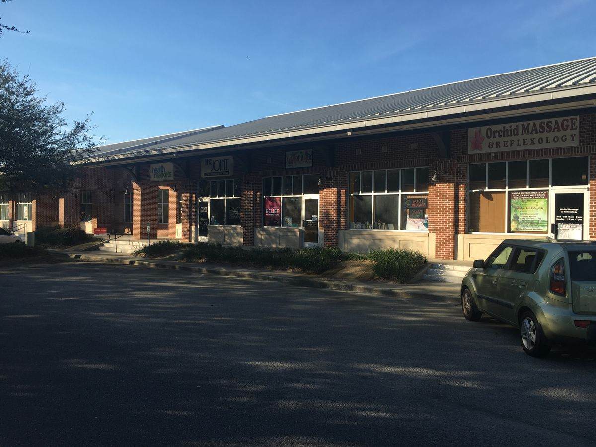 1113 Market Center Blvd - Photo 1