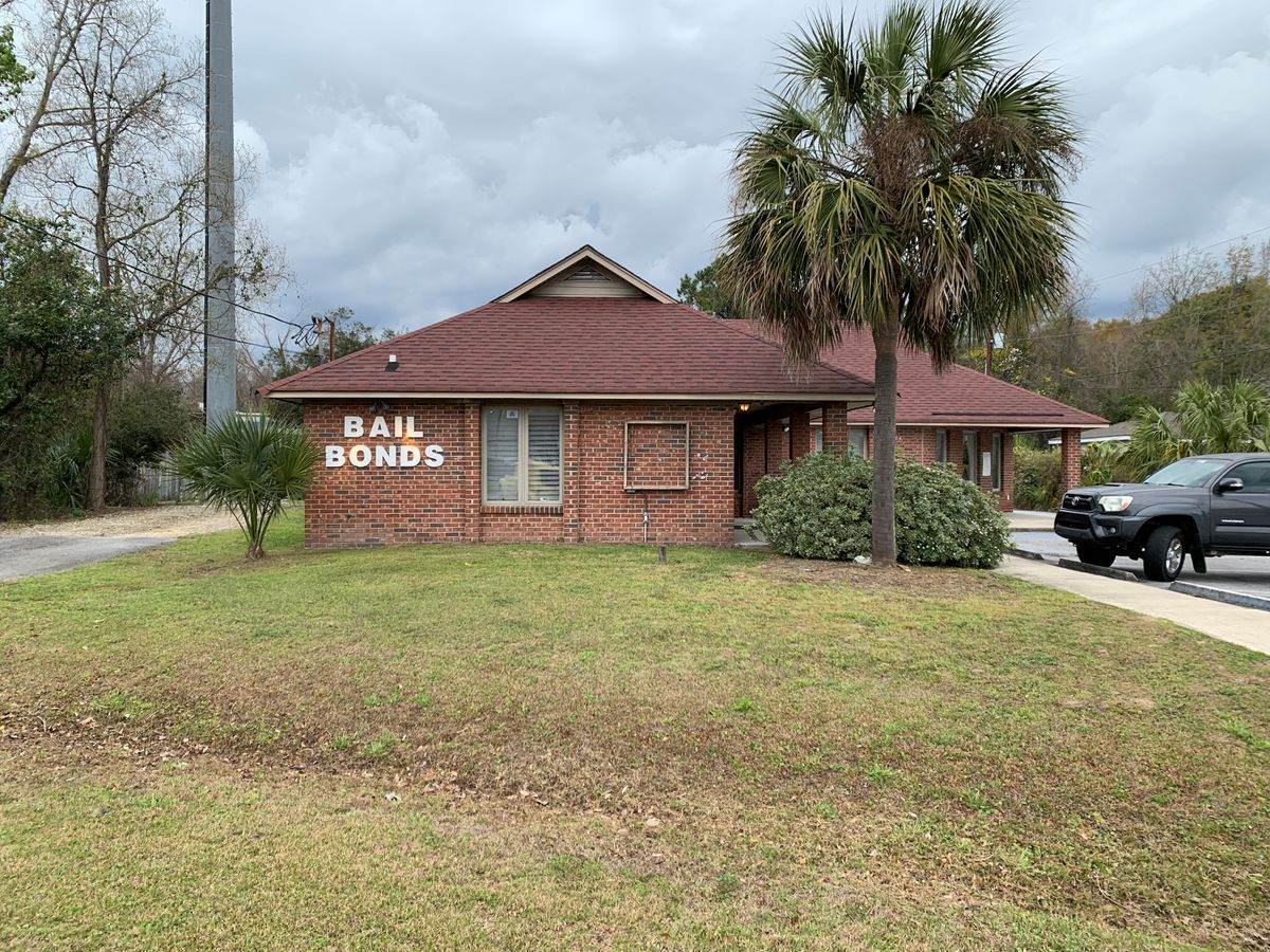 3844 Leeds Ave - Photo 1