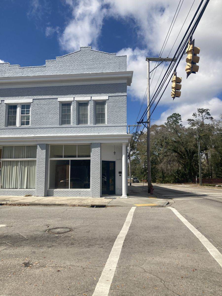 545 Washington St - Photo 1