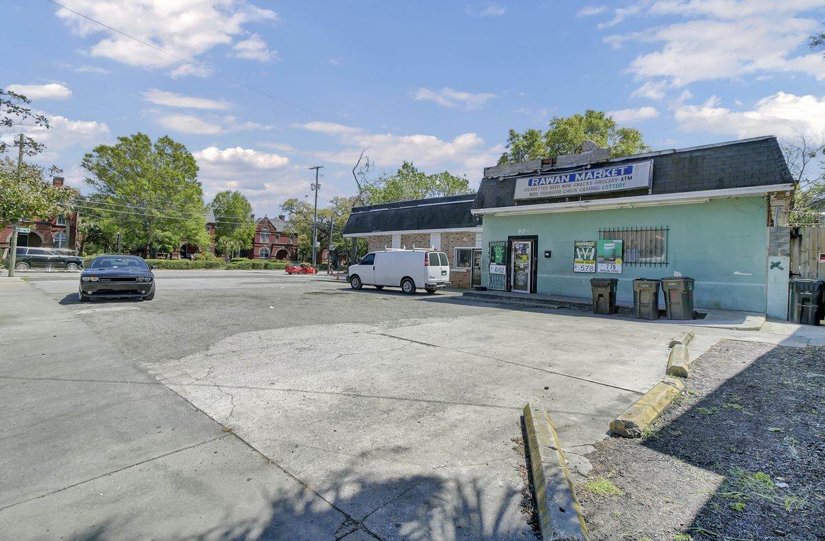 949 King St - Photo 1
