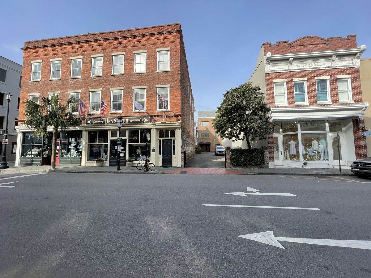 151 King St - Photo 1
