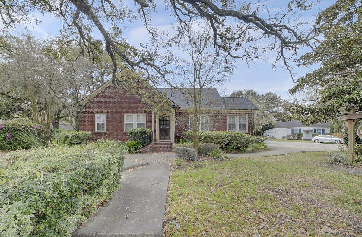 769 St Andrews Blvd - Photo 1