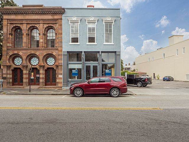 143 Bay St - Photo 1