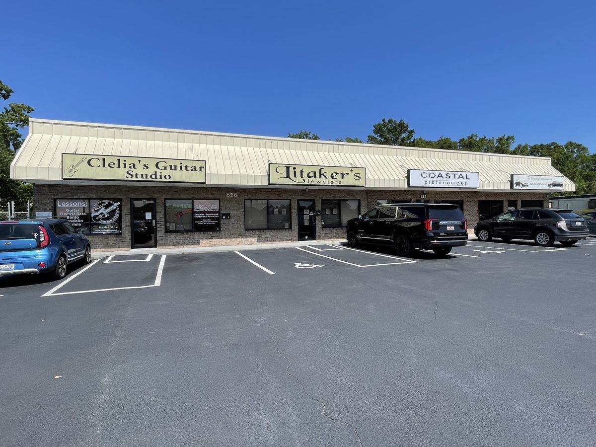 856 Dupont Rd - Photo 1