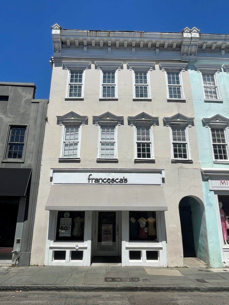 338 King St - Photo 1