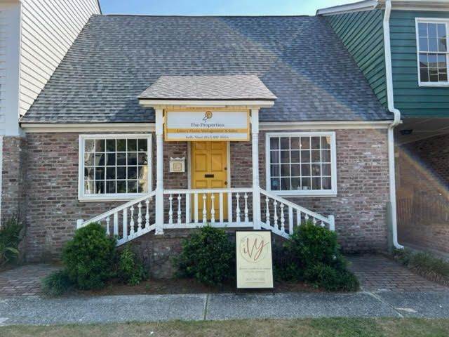 217 Lucas St - Photo 1