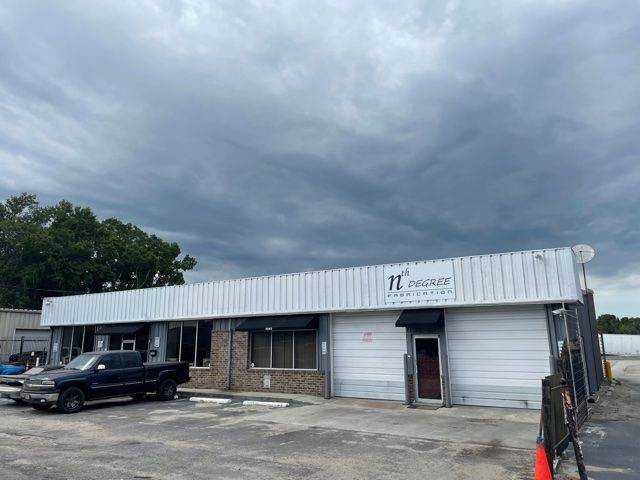 4560 Rivers Ave - Photo 1