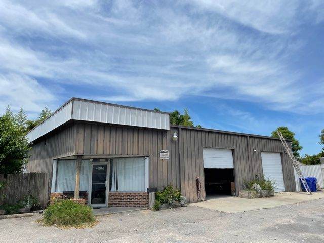 4590 Rivers Ave - Photo 1