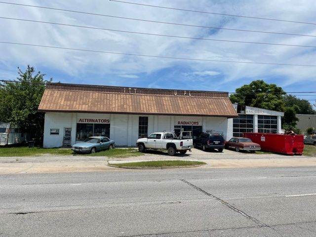 4630 Rivers Ave - Photo 1