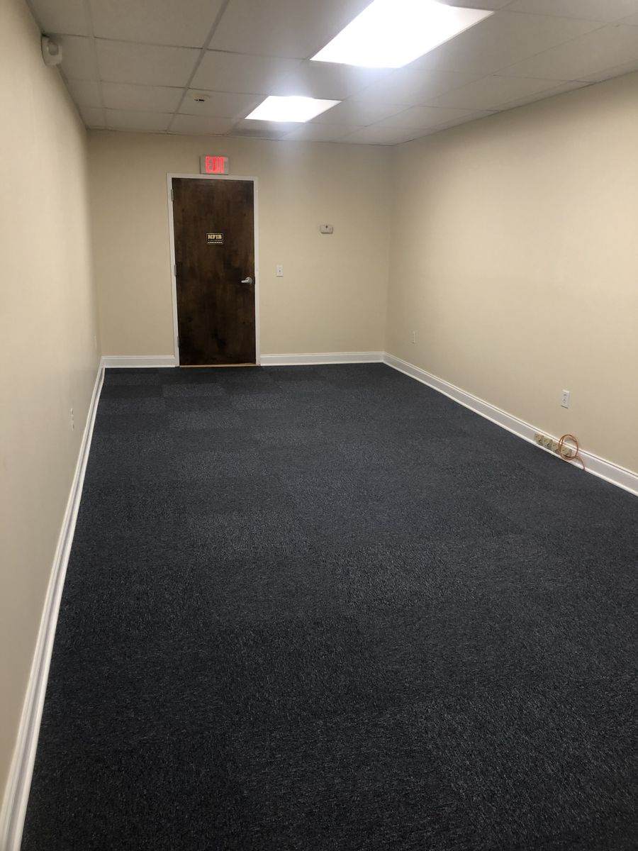 1253 Dickson Ave - Photo 1