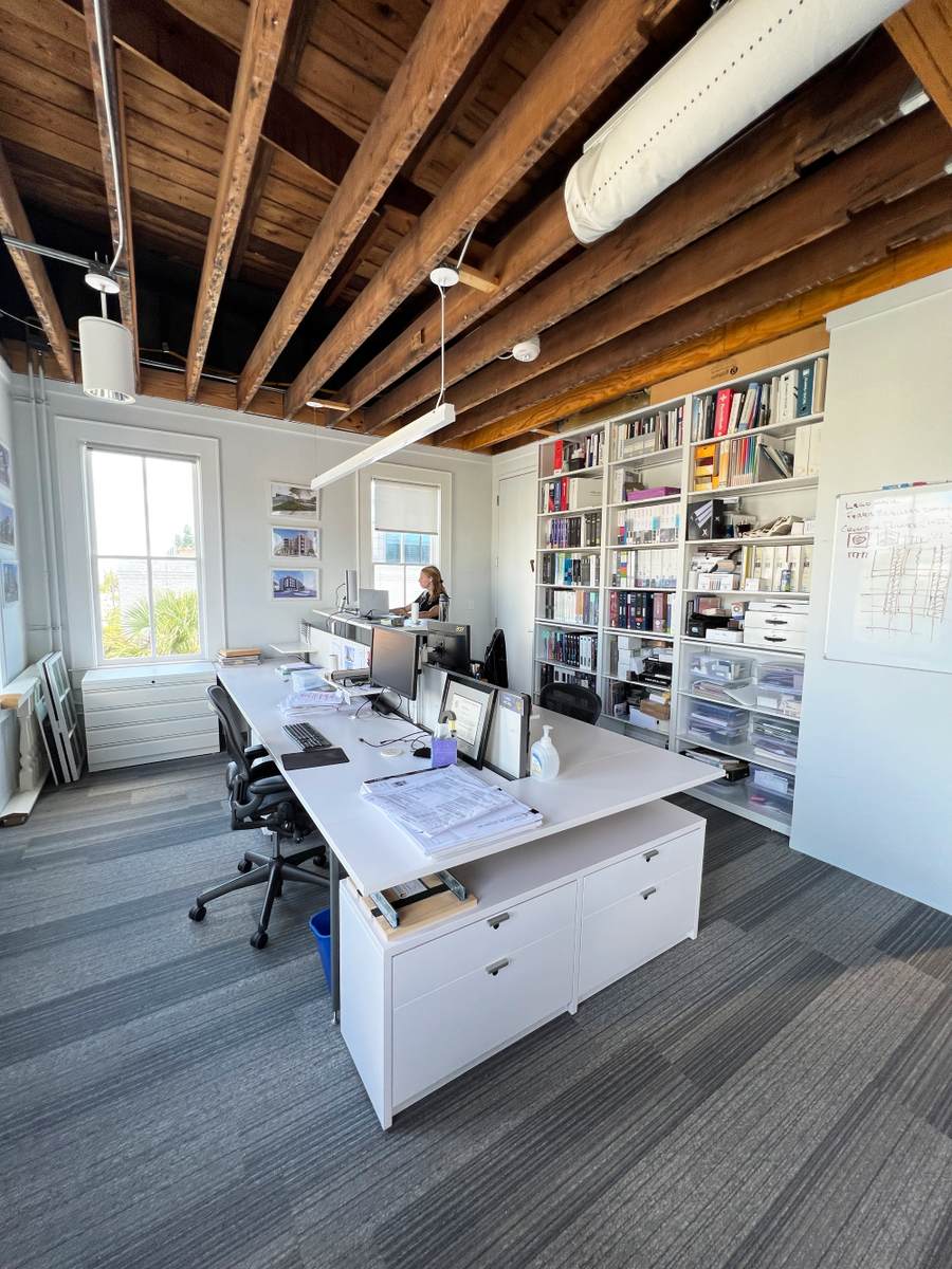 121 Calhoun St - Photo 1