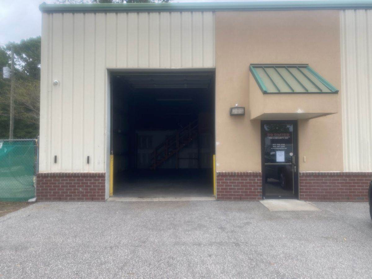 3180 Industry Dr - Photo 1