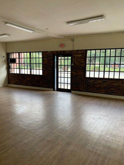 1607 Montague Ave - Photo 1