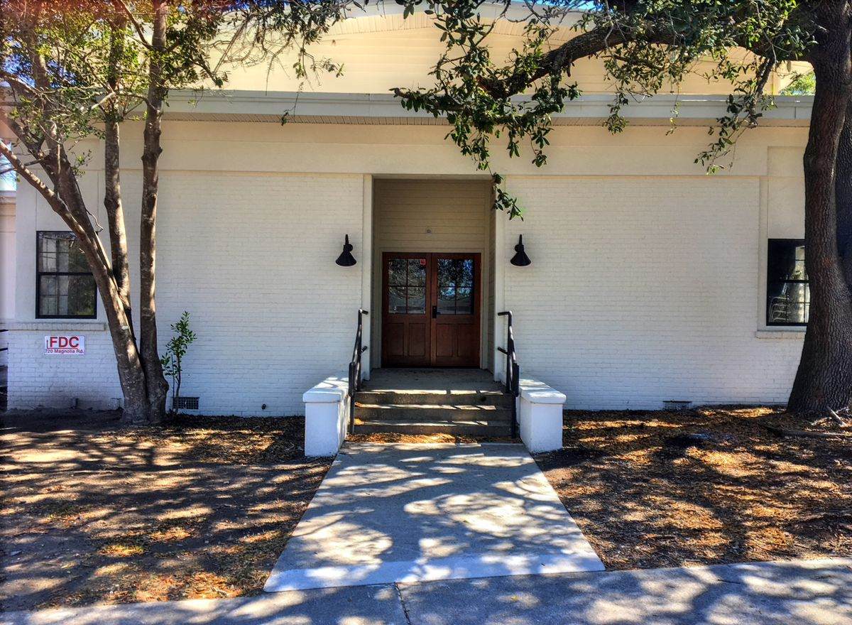 720 Magnolia Rd - Photo 1