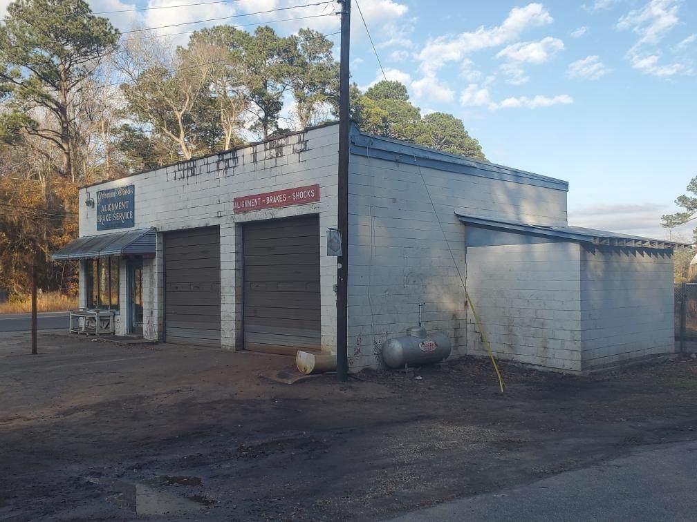 6169 Hwy 162 - Photo 1